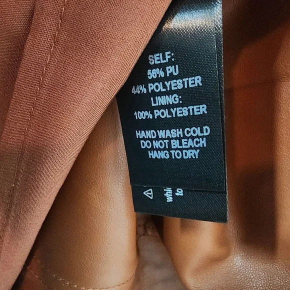 Lulus Brown Vegan Leather Mini Skirt in Size Medium. New with Tags - Picture 5 of 5